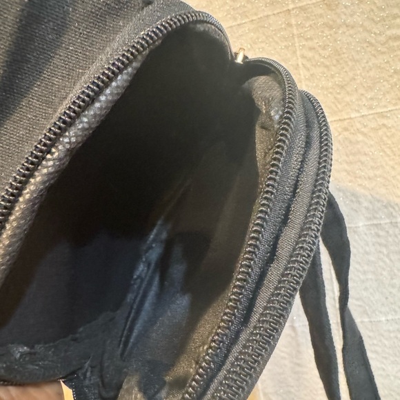 Vibrant Embroidered Crossbody Bag - Picture 4 of 7